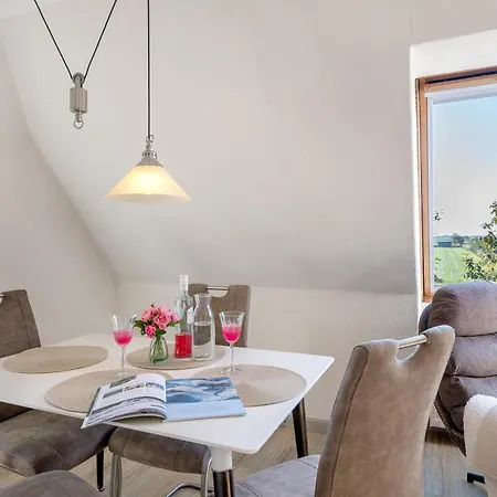 Harrsen Apartment *